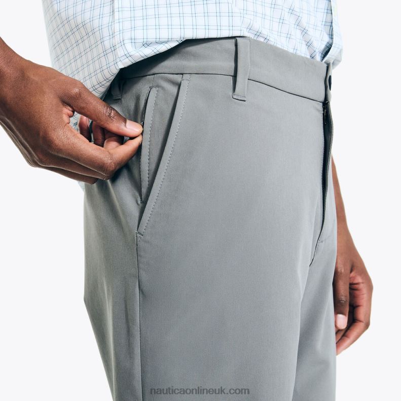 Nautica Navtech 8.5\" Slim Fit Flat-Front Short L6J4L412 Pewter Grey Men
